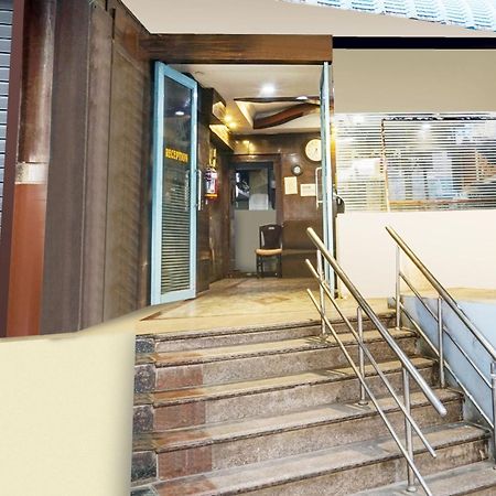 Super Hotel O Padmavathi Puram Near Railway Station Tirupati Ngoại thất bức ảnh