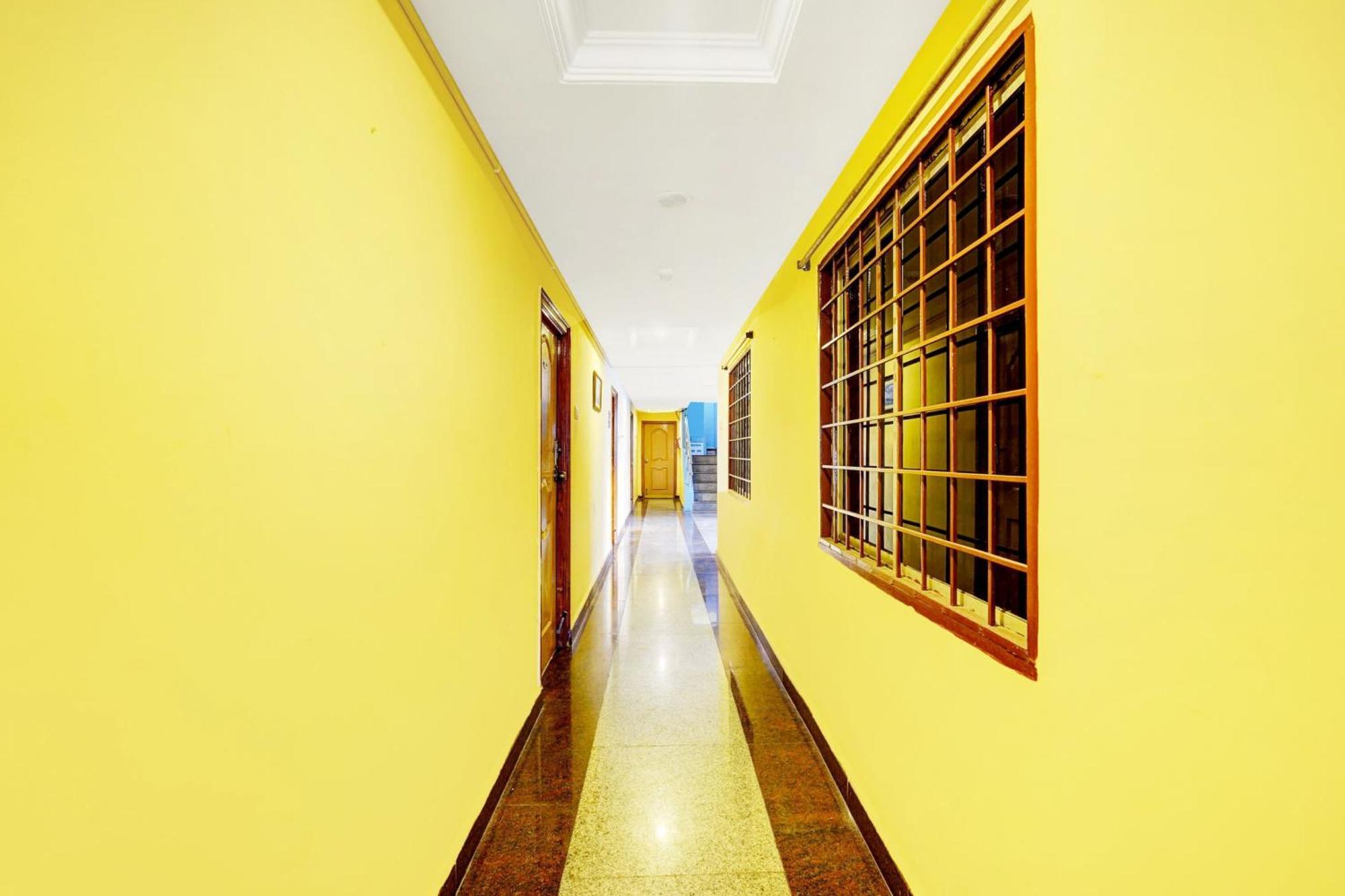 Super Hotel O Padmavathi Puram Near Railway Station Tirupati Ngoại thất bức ảnh