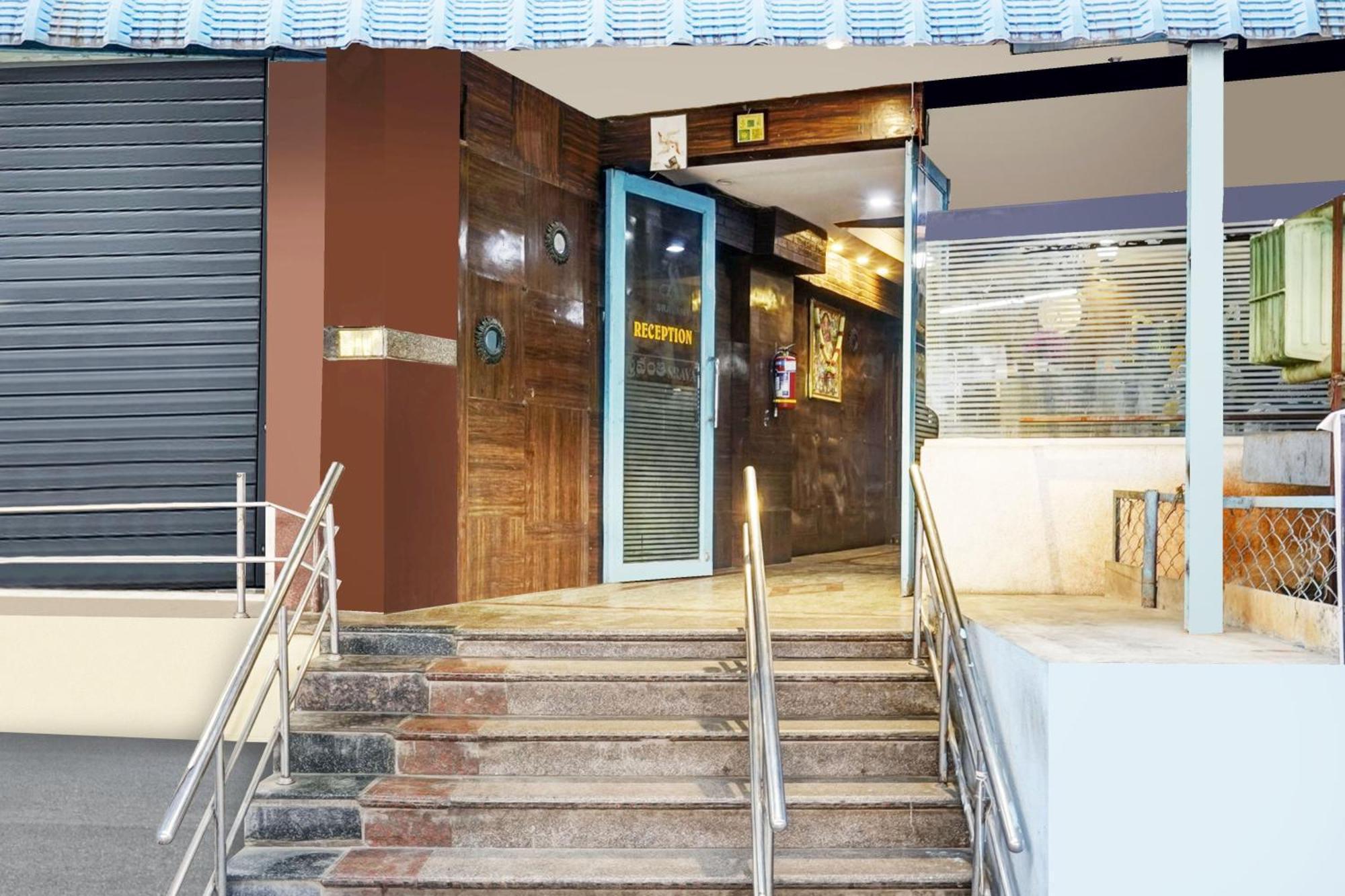Super Hotel O Padmavathi Puram Near Railway Station Tirupati Ngoại thất bức ảnh